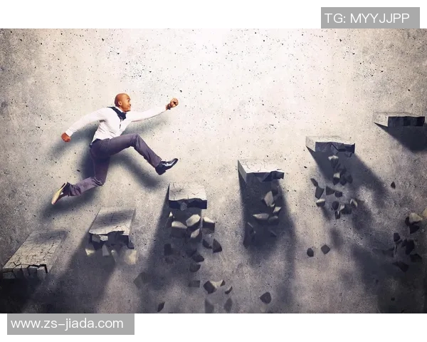 琼斯的传奇人生与奋斗历程揭示了成功背后的不懈努力与坚持精神