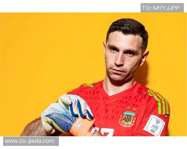 马丁内斯:从足球场上的明星到生活中的传奇人物探索他的成长与成就 马丁内斯:从足球场上的明星到生活中的传奇人物探索他的成长与成就