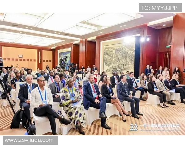 中部海岸与柏斯的精彩对决：探索两地独特魅力与文化碰撞