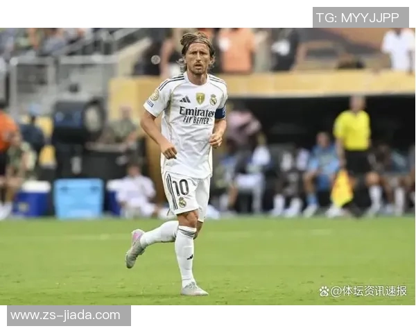 莫德里奇:足球场上的艺术家与传奇中场的辉煌之路 莫德里奇:足球场上的艺术家与传奇中场的辉煌之路