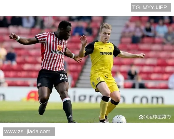 桑德兰与利兹联的精彩对决比分揭晓赛季走势分析 桑德兰与利兹联的精彩对决比分揭晓赛季走势分析