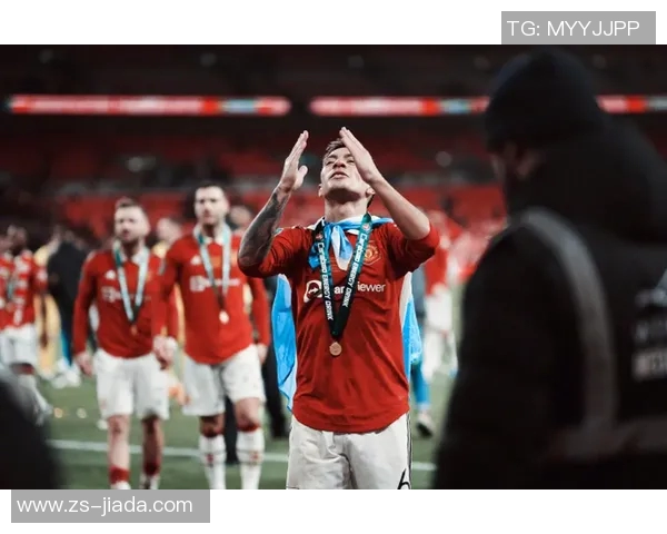 曼联迎战诺维奇联赛杯激战在即球迷期待精彩对决